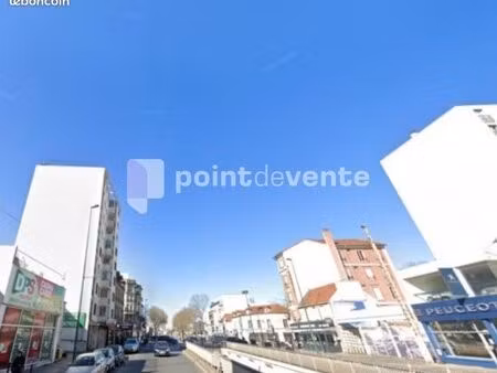 commerce informatique/multimédia 96 m²