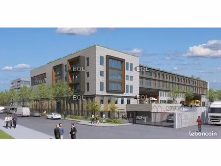 local d'activité 7 972 m²