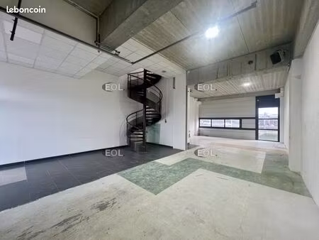 local d'activité 462 m²