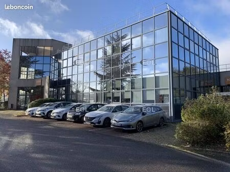 local d'activité 2 000 m²