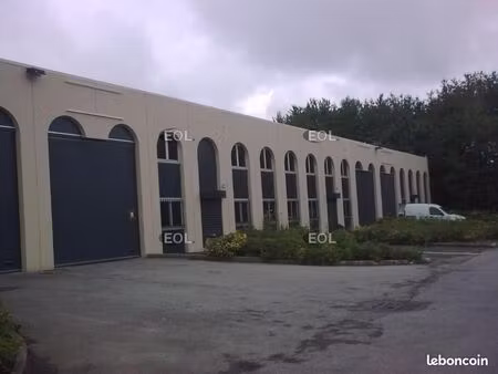 local bureaux 1 160 m²