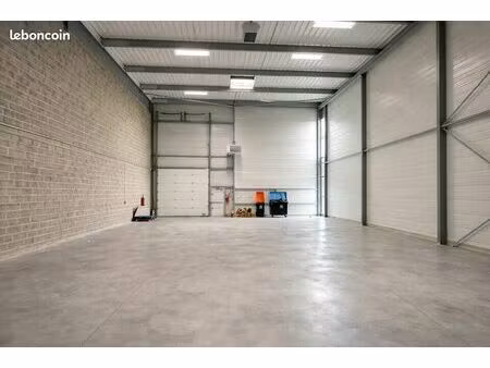 local d'activite 491 m² stains