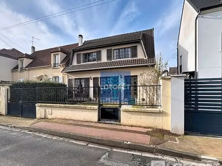 maison 5 pièces 155 m²