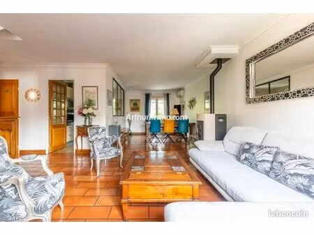 maison 7 pièces 133 m²