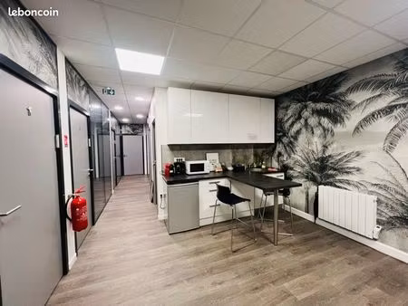 bureau de 13 m2 entièrement équipé