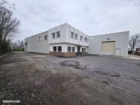 local d'activité 1 280 m²