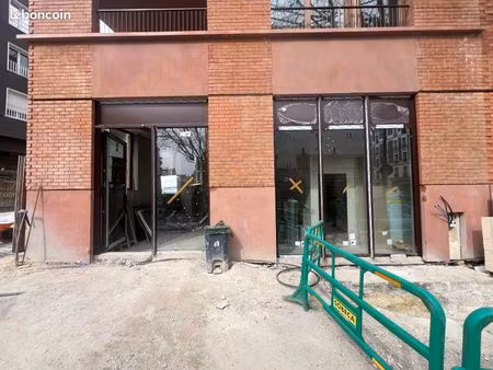 local commercial 58 m²