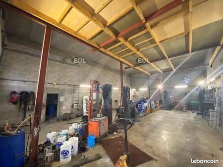 local bureaux 560 m²