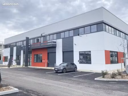 local d'activité 424 m²