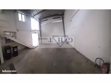 local industriel 472 m²