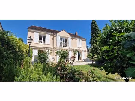 maison 6 pièces 145 m²
