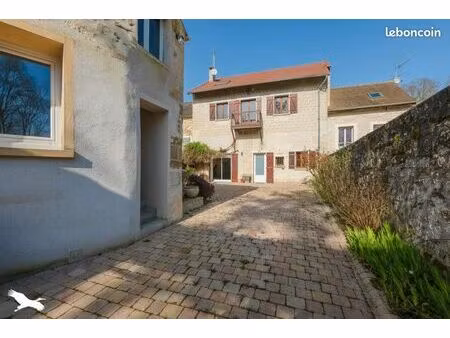 ferme 7 pièces 157 m²