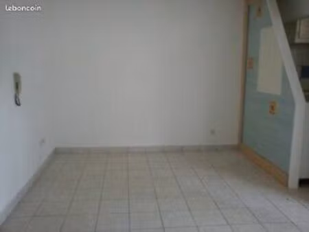 grand studio à louer