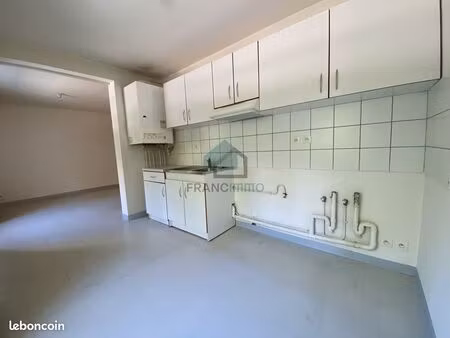 appartement 3 pièces 55 m²