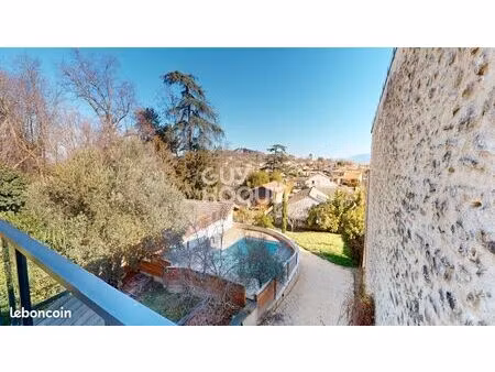 maison de village 6 pièces 220 m²