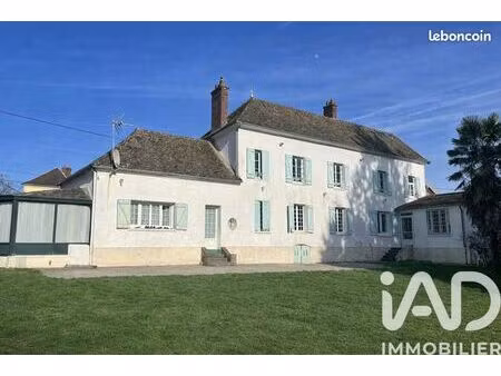 maison 10 pièces 244 m²