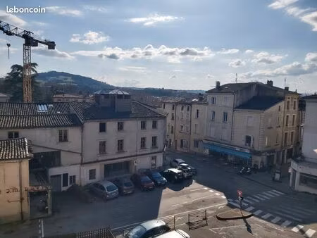 t1  centre crest  sans vis à vis  32m2  balcon