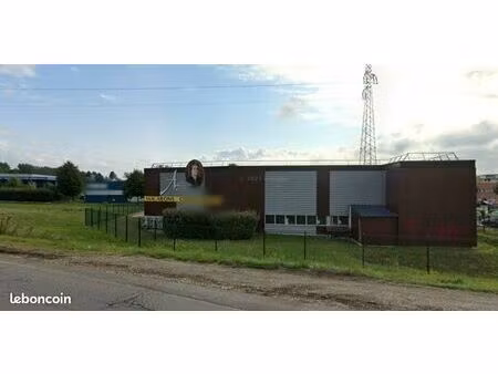 local commercial 750 m² val de reuil