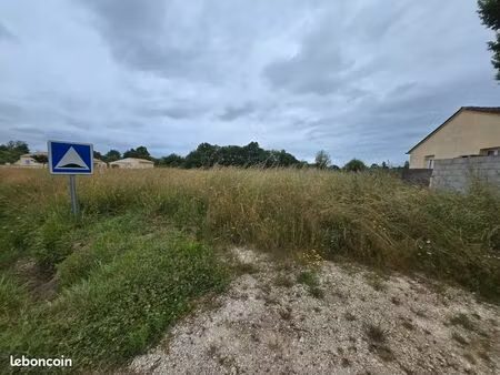 terrain 2 200 m² montpon menesterol