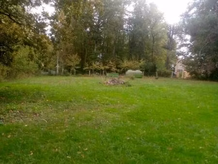 terrain 1 584 m² creysse