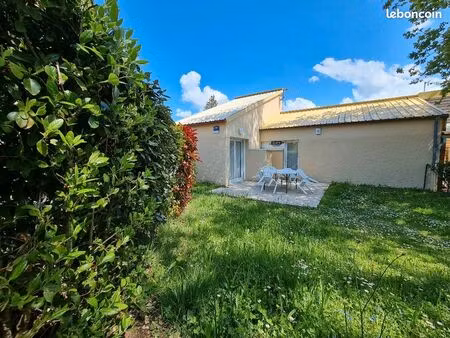 vend maison à 60m du bord du lac de vassivière