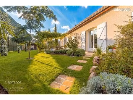 maison 7 pièces 166 m²