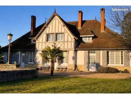 exclusivité demeure de caractère – maison d’industriel en colombage chêne – saint-amand-mo