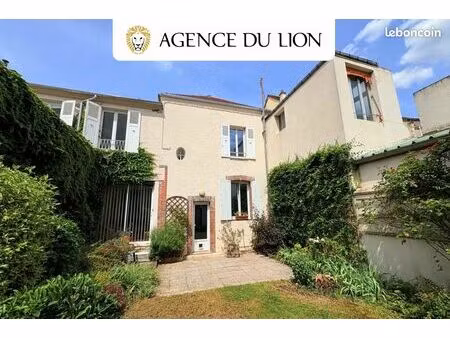 maison 6 pièces 121 m²