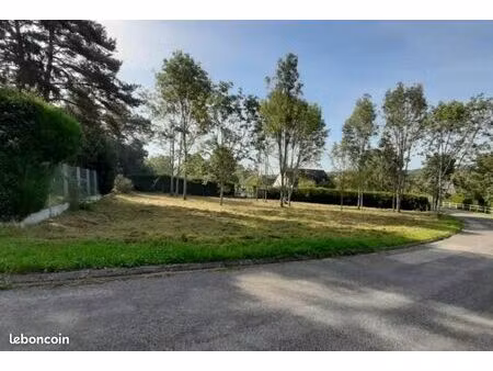 terrain 483 m² huest