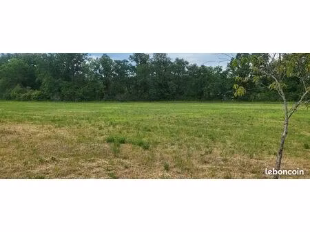 terrain 1900 m² lisle