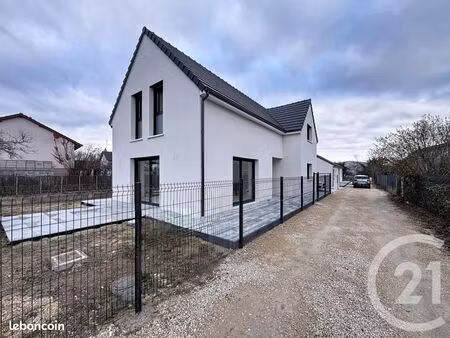 maison 6 pièces 135 m²
