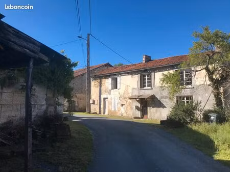maison en pierre ≈170 m² + dépendances ≈165 m² – périgord vert