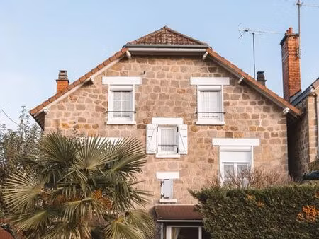 maison en pierre 100 m² avec jardin 500 m² à brive-la-gaillarde