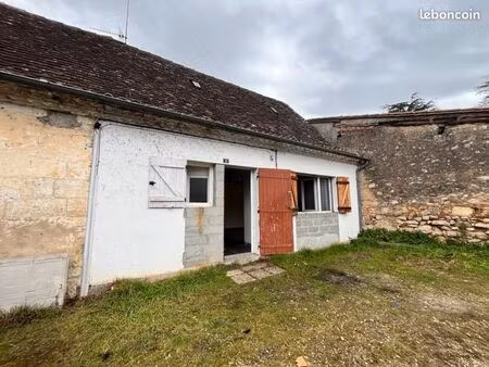 immeuble 244 m² menesplet