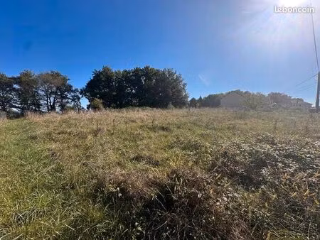 terrain 2 064 m² yssandon