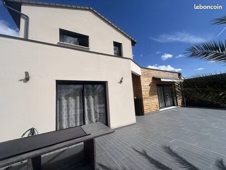 villa 6 pièces 166 m²