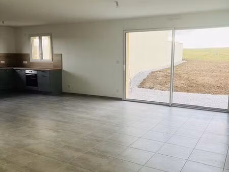 location maison neuve la vèze