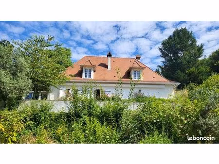 maison 7 pièces 213 m²