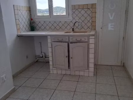 location appartement 2 pièces 52.39 m² à brignoles (83170)  640 €