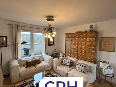 à vendre : appartement duplex spacieux de 5 pièces au chesnay rocquencourt