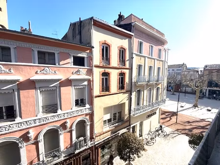 pamiers : dans residence de standing en plein coeur ville :