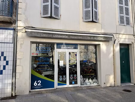 location commerce 80 m² à rochefort (17300)
