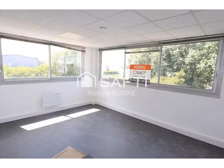 location locaux professionnels 1 pièce 60 m² à douvres-la-délivrande (14440)  714 €