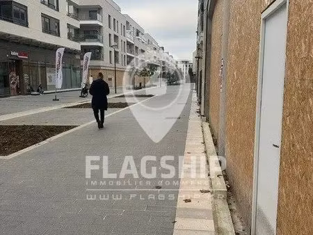 local commercial environ 150m² - saint maur des fosses