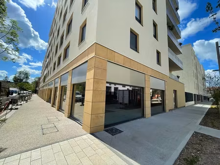 local commercial a louer