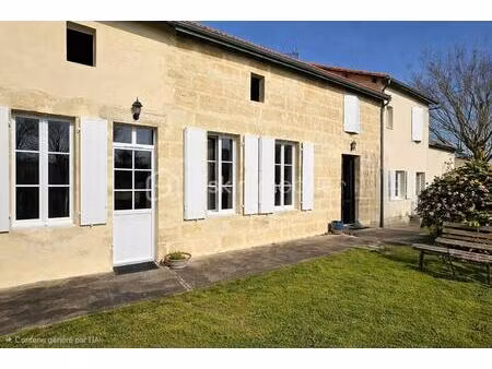 maison en pierre de 144 m² à abzac