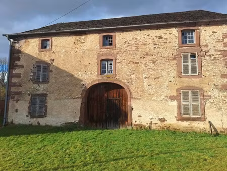 corbenay (70) ferme de 350m² à rénover entièrement  terrain 1400m²