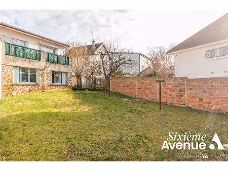 maison individuelle 75 m² - sous-sol total - terrain 390 m² - quartier calme et familial