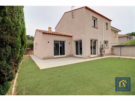 a louer villa récente 5 pièces 3 faces avec garage et terrasse