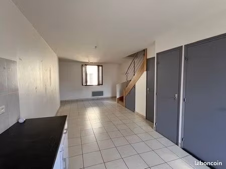 location montluel t3